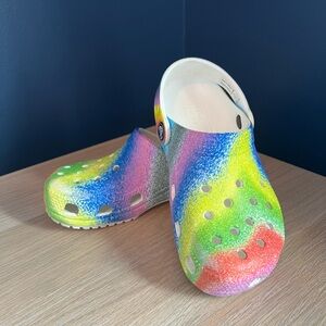 Crocs Kids Classic Spray Tie Dye Clogs, size C12